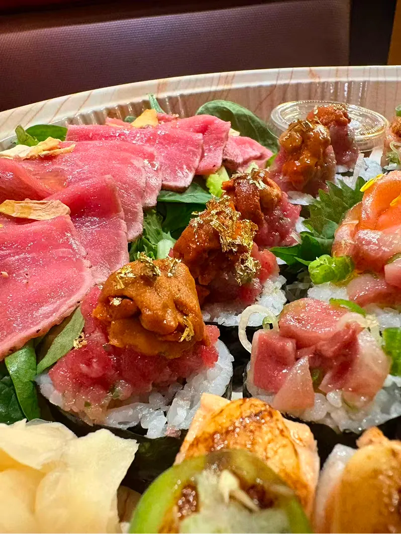 Image of meal deal Limited Takeout Box for 4-5 | $98