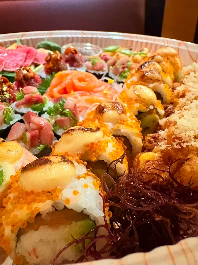 Image of meal deal Limited Takeout Box for 4-5 | $98