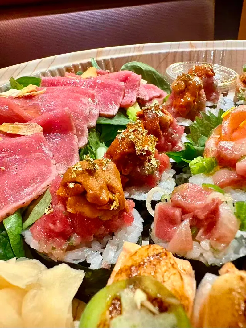 Image of meal deal Limited Takeout Box for 4-5 | $98