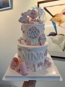 M.E Concept Cakes - Dessert restaurant in Vancouver – fine dining dishes, interior photos, and ambiance.