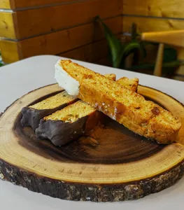 Pane e Formaggio cafe Beatty St - Cafe restaurant in Downtown Vancouver – fine dining dishes, interior photos, and ambiance.