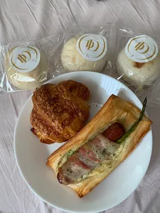 Daily Delicious - Dessert restaurant in Richmond – fine dining dishes, interior photos, and ambiance.