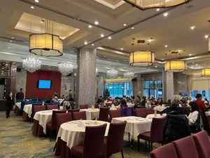 Neptune Palace Seafood Restaurant Vancouver - Dim Sum restaurant in Vancouver – fine dining dishes, interior photos, and ambiance.