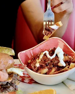 Deacon's Corner - North American restaurant in Vancouver – fine dining dishes, interior photos, and ambiance.