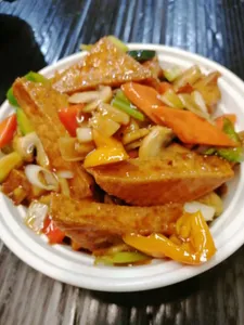 Papaya Hut Restaurant - Thai restaurant in Downtown Vancouver – fine dining dishes, interior photos, and ambiance.