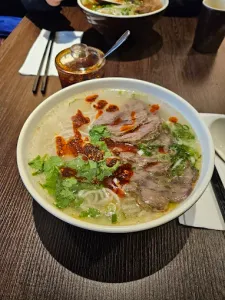 Dingding Restaurant - Chinese restaurant in Downtown Vancouver – fine dining dishes, interior photos, and ambiance.