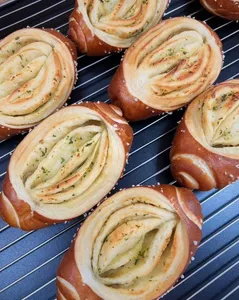 Unique Bakery - Dessert restaurant in Richmond – fine dining dishes, interior photos, and ambiance.