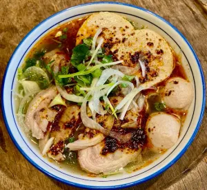 Tre Viet - Vietnamese restaurant in Downtown Vancouver – fine dining dishes, interior photos, and ambiance.