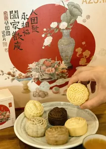 Azure Cafe - Dessert restaurant in Richmond – fine dining dishes, interior photos, and ambiance.