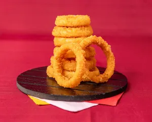 Hi Five Chicken East Broadway - Burger & Fried Chicken restaurant in Vancouver – fine dining dishes, interior photos, and ambiance.