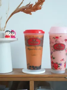 Cha Tra Mue - Drinks & Bubble Tea restaurant in Vancouver – fine dining dishes, interior photos, and ambiance.