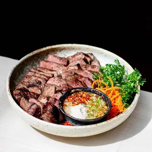 Sawasdee Thai Restaurant - Thai restaurant in Vancouver – fine dining dishes, interior photos, and ambiance.