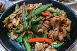 HOME BBQ LAB - BBQ restaurant in Richmond – fine dining dishes, interior photos, and ambiance.