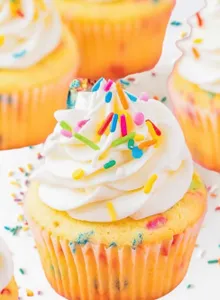 True Confections West broadway - Dessert restaurant in Vancouver – fine dining dishes, interior photos, and ambiance.