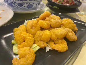 Z&W Shanghai Kitchen - Chinese restaurant in Vancouver – fine dining dishes, interior photos, and ambiance.