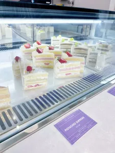 Oui Patisserie - Cafe restaurant in Richmond – fine dining dishes, interior photos, and ambiance.