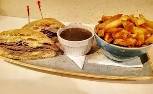 The Wolf and Hound - Brewery & Pubs restaurant in Vancouver – fine dining dishes, interior photos, and ambiance.