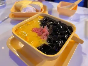 Sweethoney Dessert Burnaby - Dessert restaurant in Burnaby – fine dining dishes, interior photos, and ambiance.