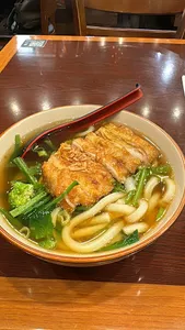 Sake Maki - Japanese & Sushi restaurant in Vancouver – fine dining dishes, interior photos, and ambiance.