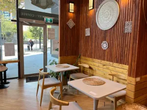 Pane e Formaggio cafe Howe st - Cafe restaurant in Downtown Vancouver – fine dining dishes, interior photos, and ambiance.