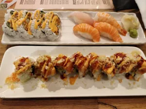 Sushi Bros - Japanese & Sushi restaurant in Downtown Vancouver – fine dining dishes, interior photos, and ambiance.