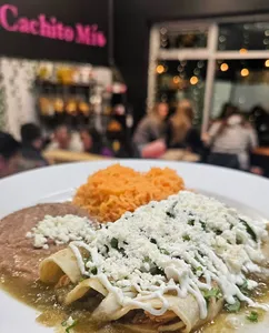 Cachito Mio Port Coquitlam - Mexican restaurant – fine dining dishes, interior photos, and ambiance.