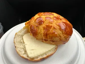 Picture of dish Pineapple bun with butter at Grill King