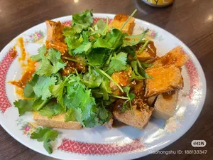 Three Woks - Chinese restaurant in Richmond – fine dining dishes, interior photos, and ambiance.