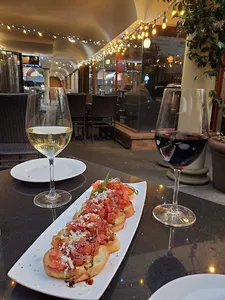 CAFE IL NIDO - Italian restaurant in Downtown Vancouver – fine dining dishes, interior photos, and ambiance.