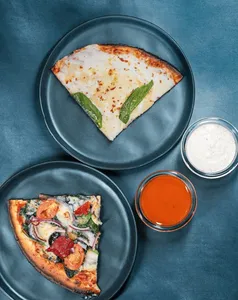 Pizza Garden Metrotown - Pizza restaurant in Burnaby – fine dining dishes, interior photos, and ambiance.