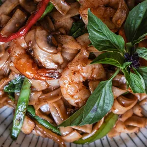 Sawasdee Thai Restaurant - Thai restaurant in Vancouver – fine dining dishes, interior photos, and ambiance.