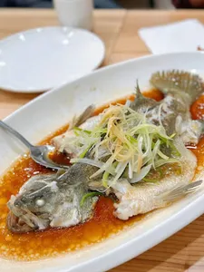 Pinyuexuan seafood restaurant - Dim Sum restaurant in Vancouver – fine dining dishes, interior photos, and ambiance.