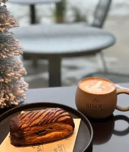 Bisou Bakehouse Bidwell St - restaurant – fine dining dishes, interior photos, and ambiance.
