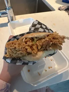 MaD Chicken SFU - Burger & Fried Chicken restaurant in Burnaby – fine dining dishes, interior photos, and ambiance.