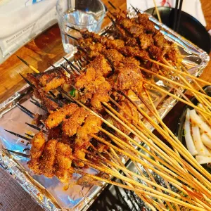 Li's China Grill - BBQ restaurant in Vancouver – fine dining dishes, interior photos, and ambiance.