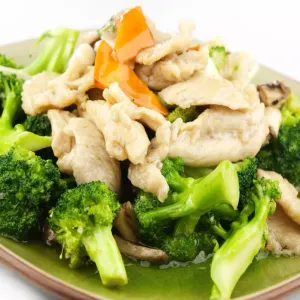 Picture of dish Chicken with Broccoli in Garlic Sauce at Umami Ramen + Grill