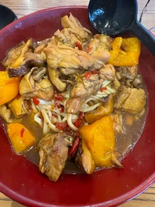 Yang’s Braised Chicken Rice Burnaby - Chinese restaurant – fine dining dishes, interior photos, and ambiance.