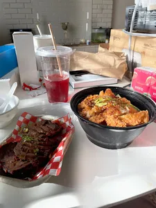 Sesame Kitchen - Chinese restaurant in Richmond – fine dining dishes, interior photos, and ambiance.