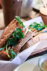 Tre Viet - Vietnamese restaurant in Downtown Vancouver – fine dining dishes, interior photos, and ambiance.