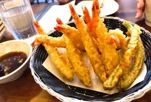 Big Bang Sushi - Japanese & Sushi restaurant in Downtown Vancouver – fine dining dishes, interior photos, and ambiance.