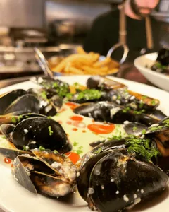 Alibi Room - North American restaurant in Downtown Vancouver – fine dining dishes, interior photos, and ambiance.