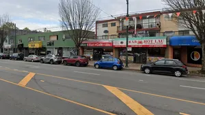 Crab Hot Lau Kingsway - Vietnamese restaurant in Burnaby – fine dining dishes, interior photos, and ambiance.