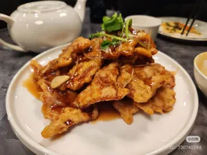 Dumpling King - Chinese restaurant in Richmond – fine dining dishes, interior photos, and ambiance.
