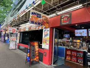 Big Dawg kitchen and bar - North American restaurant in Vancouver – fine dining dishes, interior photos, and ambiance.