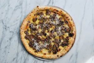 Sprezzatura Restaurant - Pizza restaurant in Vancouver – fine dining dishes, interior photos, and ambiance.