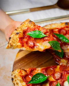 La Ruota West Broadway - Pizza restaurant in Vancouver – fine dining dishes, interior photos, and ambiance.