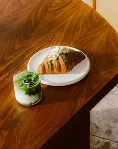 Aidan’s Coffee & Food W Hastings - Cafe restaurant in Downtown Vancouver – fine dining dishes, interior photos, and ambiance.