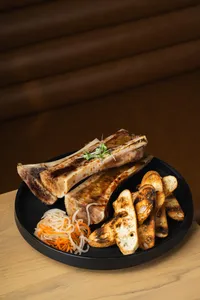 Madame Danh - Vietnamese restaurant in Vancouver – fine dining dishes, interior photos, and ambiance.