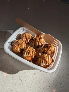 Bubble Waffle Cafe Marine Gateway - Taiwanese & HK Cafe restaurant in Vancouver – fine dining dishes, interior photos, and ambiance.