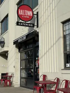 Railtown Cafe Railway St - North American restaurant in Downtown Vancouver – fine dining dishes, interior photos, and ambiance.